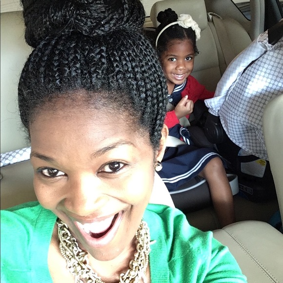 Meet your Posher, Yvette - Picture 2 of 2